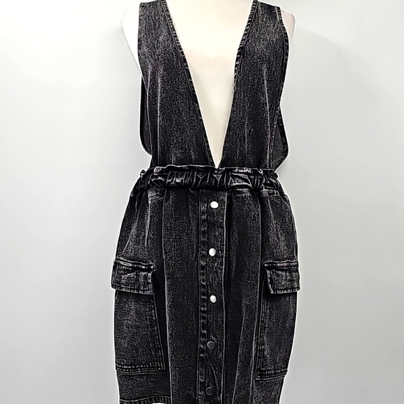 GB Acid Wash Black Denim Jumper w Deep V Front & Back & Cargo Pockets - Picture 1 of 13